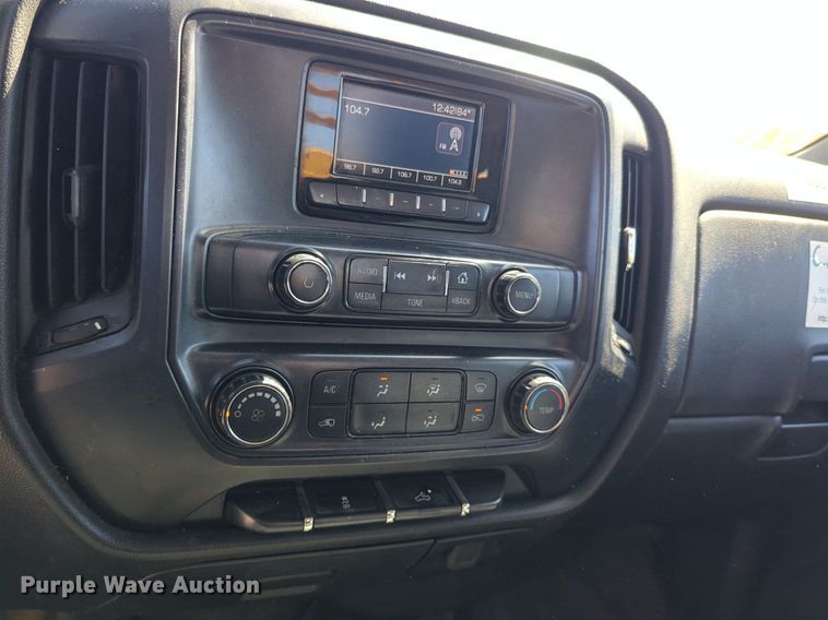 image for item NZ9593 2015 Chevrolet Silverado 3500HD utility bed pickup truck