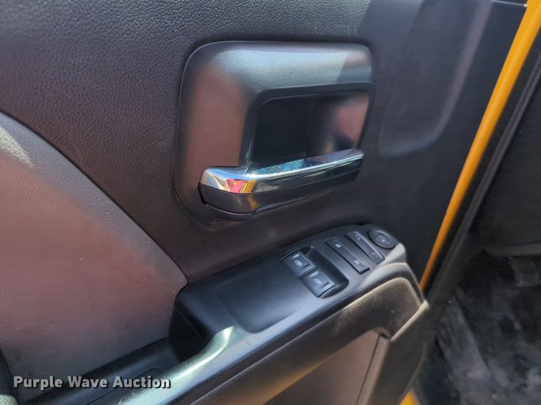 image for item NZ9594 2018 Chevrolet Silverado 3500HD utility bed pickup truck