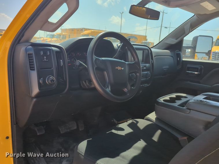 image for item NZ9594 2018 Chevrolet Silverado 3500HD utility bed pickup truck