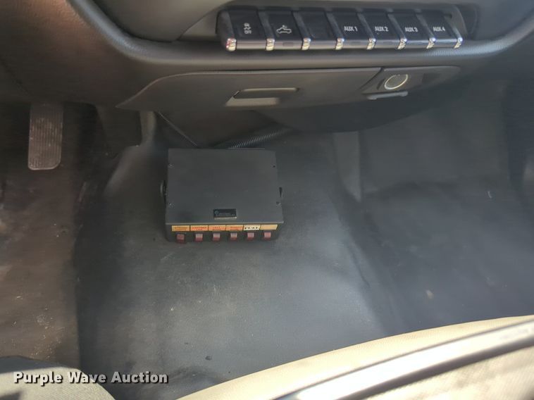 image for item NZ9594 2018 Chevrolet Silverado 3500HD utility bed pickup truck