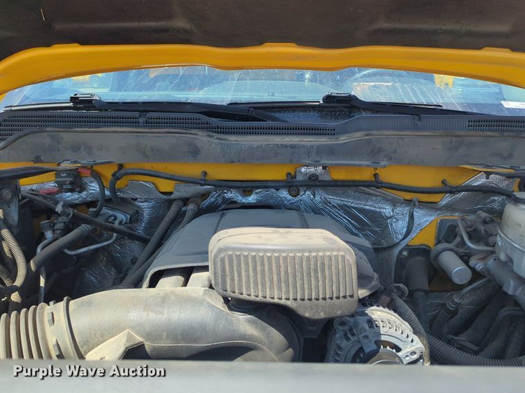 image for item NZ9594 2018 Chevrolet Silverado 3500HD utility bed pickup truck