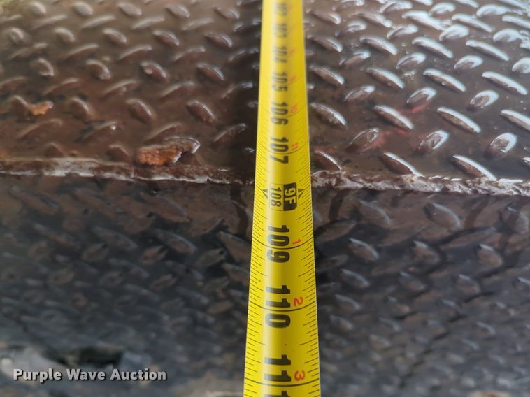 image for item NZ9636 2003 Ford F550 Crew Cab flatbed truck