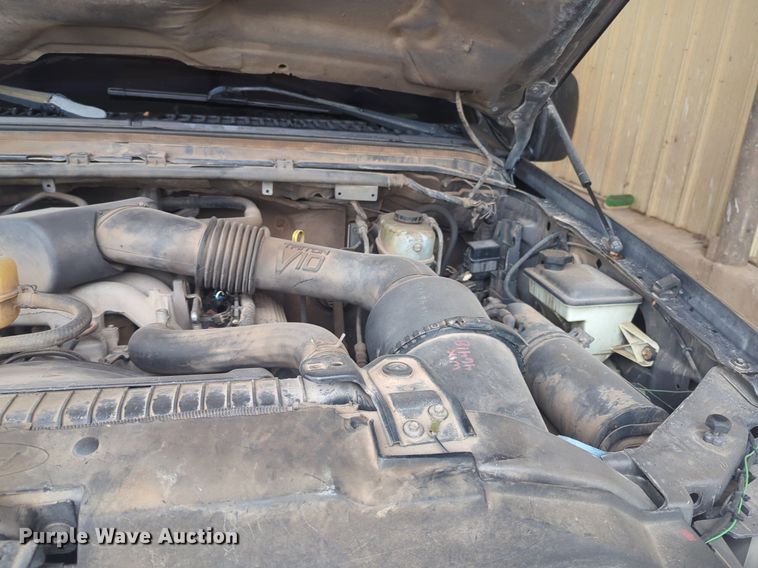 image for item NZ9636 2003 Ford F550 Crew Cab flatbed truck