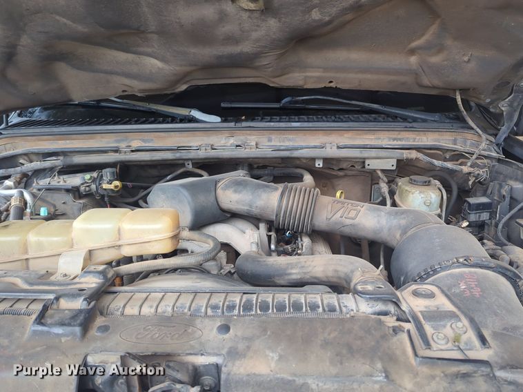 image for item NZ9636 2003 Ford F550 Crew Cab flatbed truck