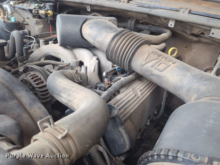 image for item NZ9636 2003 Ford F550 Crew Cab flatbed truck