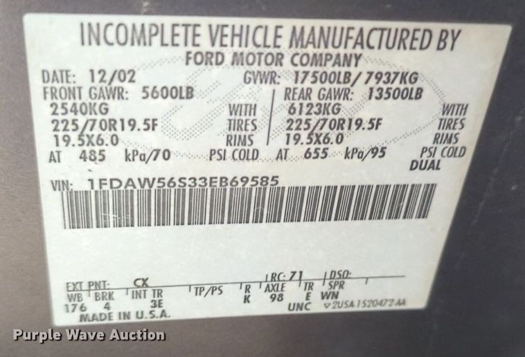 image for item NZ9636 2003 Ford F550 Crew Cab flatbed truck