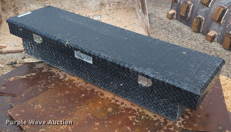 image for item NZ9639 (2) toolboxes