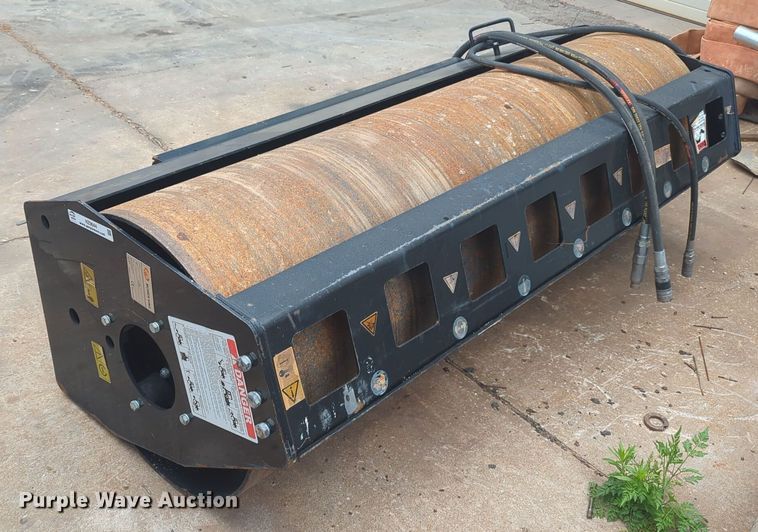 image for item NZ9644 2022 Mower King SSVR72 skid steer roller