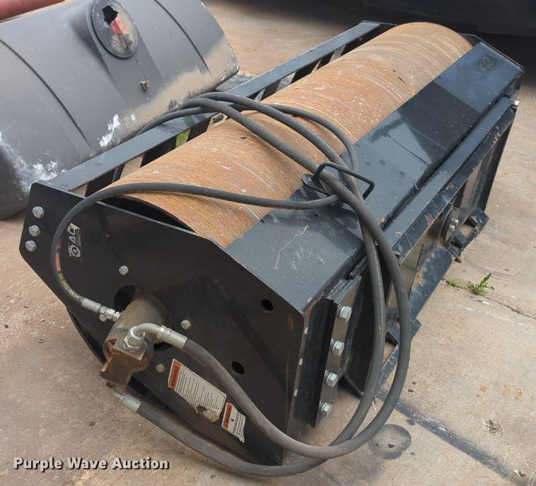 image for item NZ9644 2022 Mower King SSVR72 skid steer roller