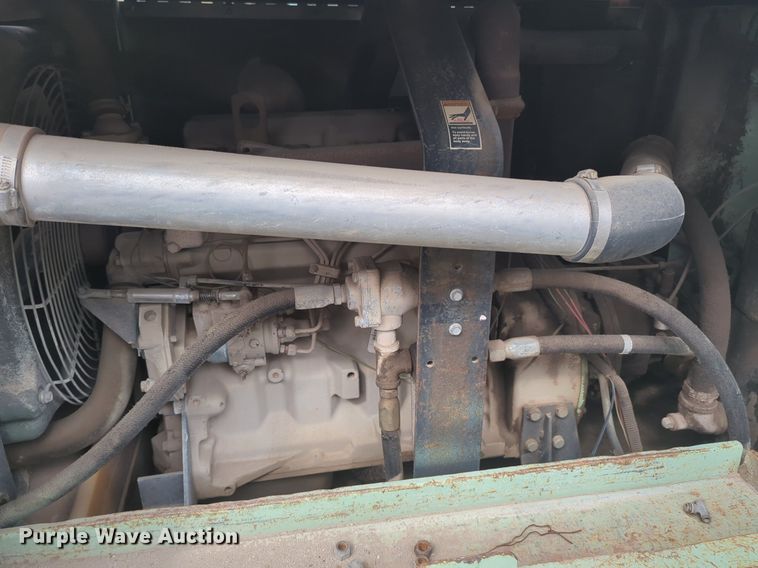 image for item NZ9646 Sullair 185 air compressor