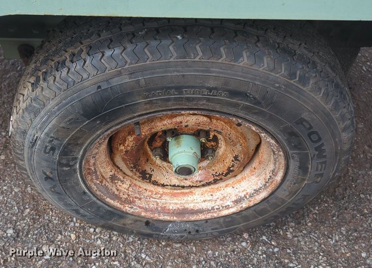 image for item NZ9646 Sullair 185 air compressor