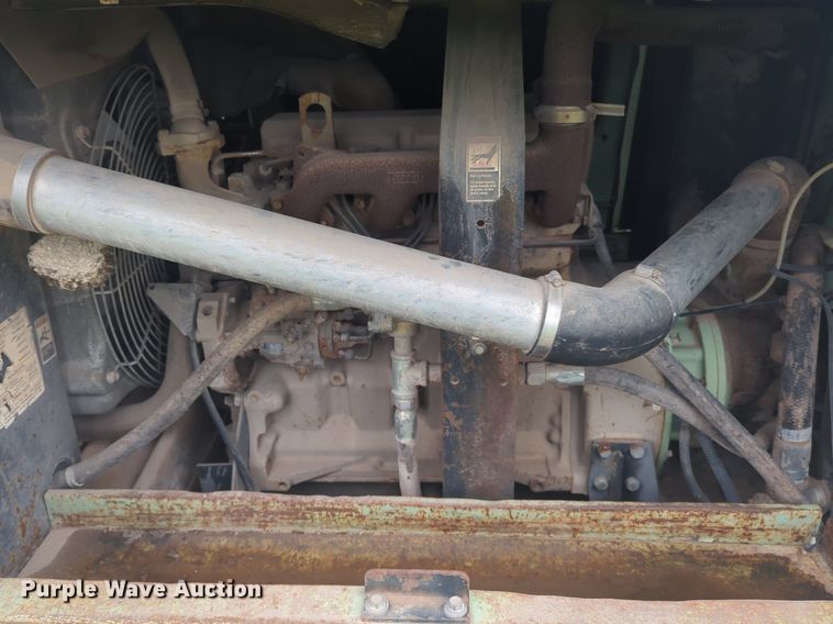 image for item NZ9647 Sullair 185 air compressor