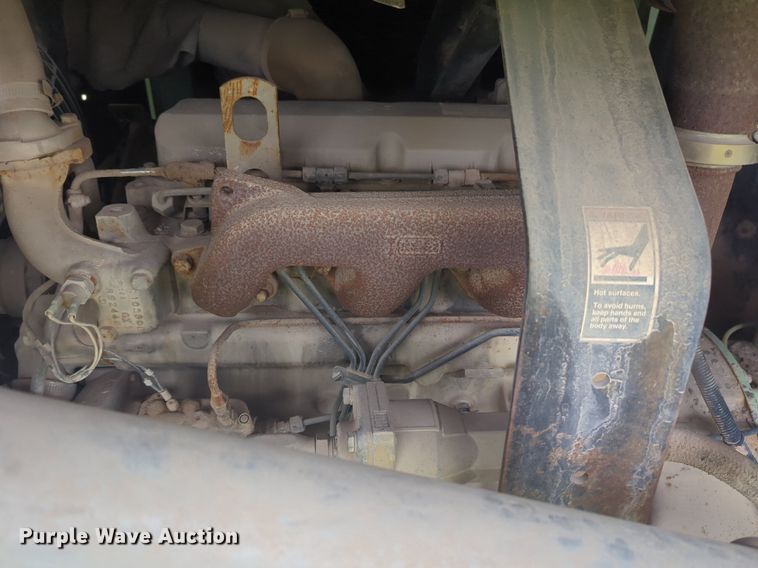 image for item NZ9647 Sullair 185 air compressor