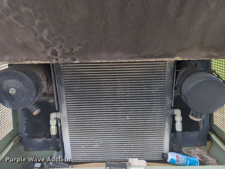 image for item NZ9647 Sullair 185 air compressor