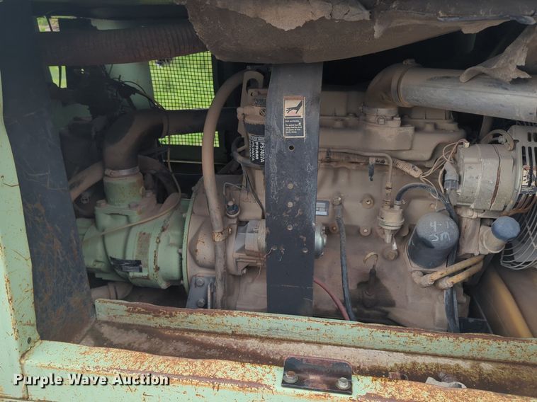 image for item NZ9647 Sullair 185 air compressor