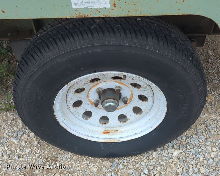 image for item NZ9647 Sullair 185 air compressor