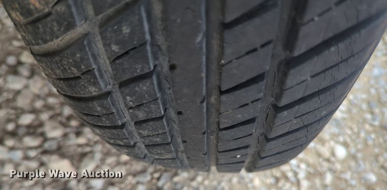 image for item NZ9647 Sullair 185 air compressor