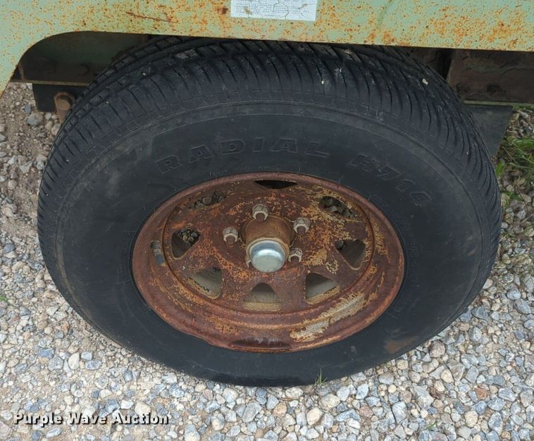 image for item NZ9647 Sullair 185 air compressor