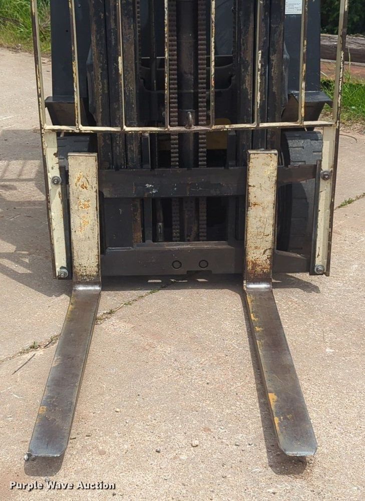 image for item NZ9650 Yale G0050TFNUAE0820S forklift