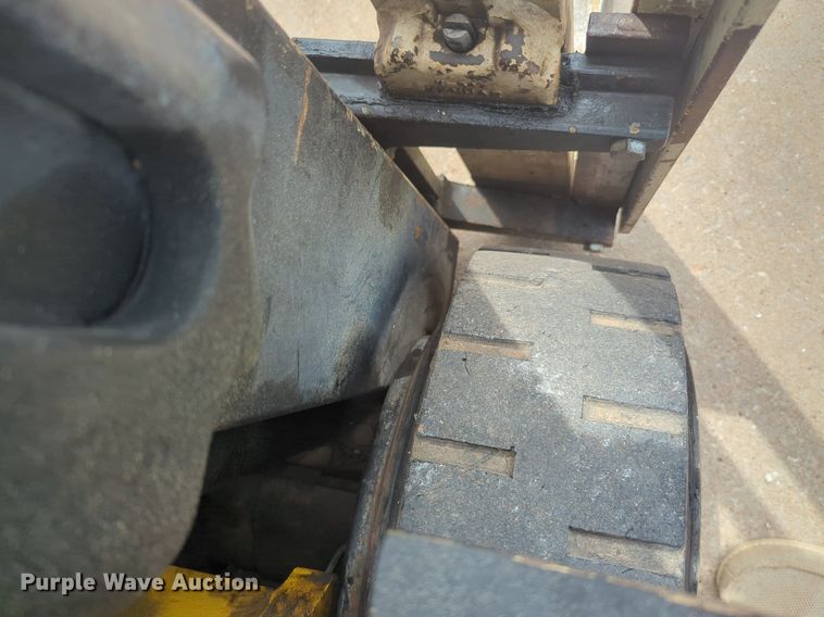 image for item NZ9650 Yale G0050TFNUAE0820S forklift