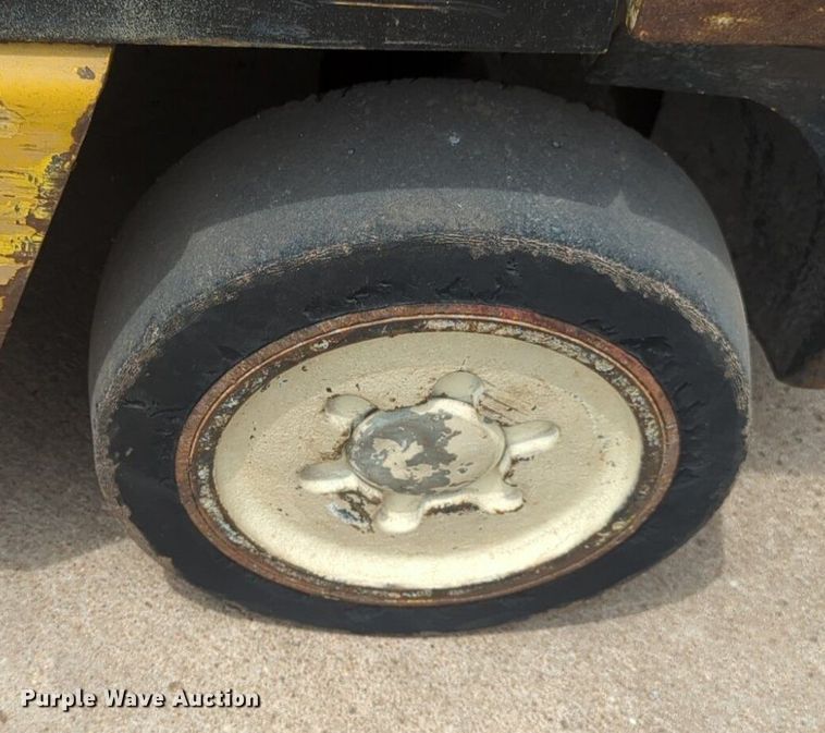 image for item NZ9650 Yale G0050TFNUAE0820S forklift