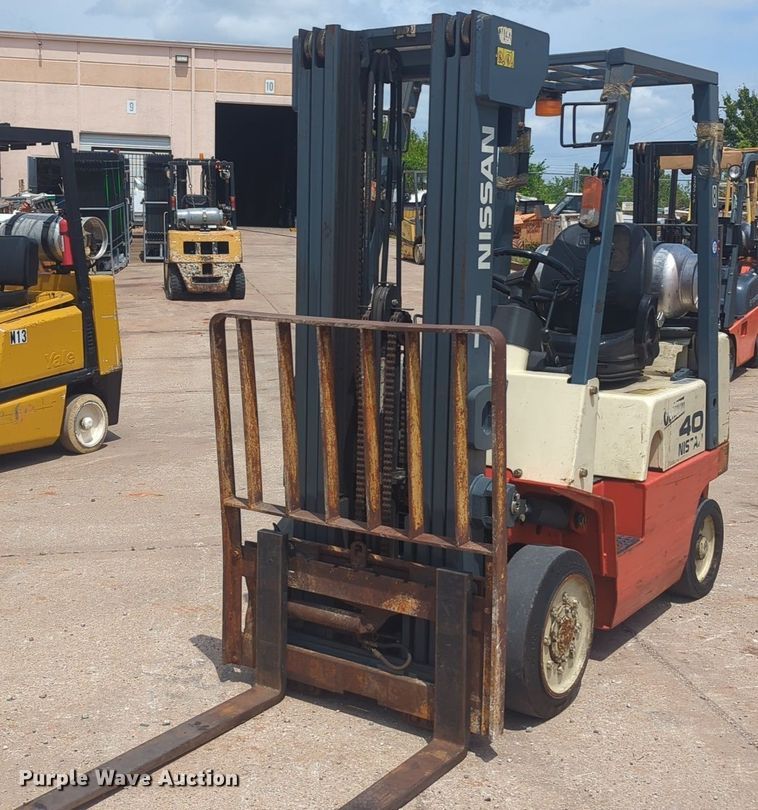 image for item NZ9651 Nissan forklift