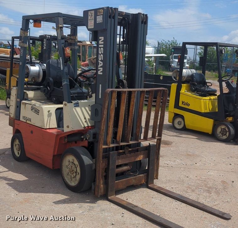 image for item NZ9651 Nissan forklift