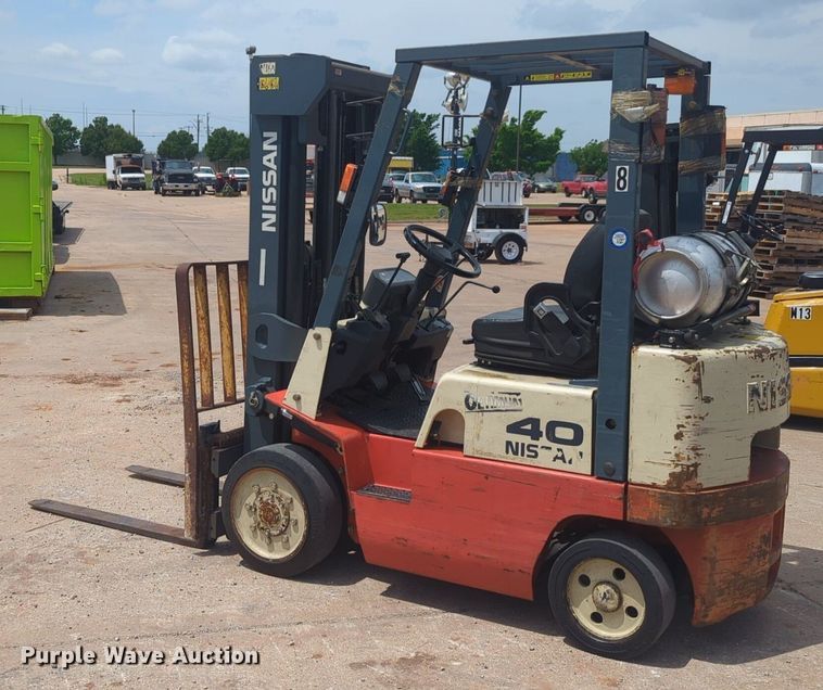 image for item NZ9651 Nissan forklift