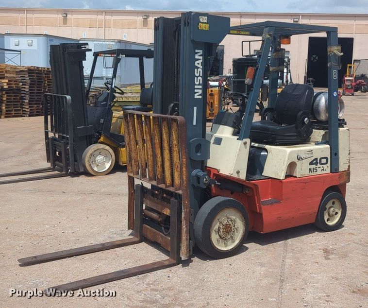 image for item NZ9651 Nissan forklift