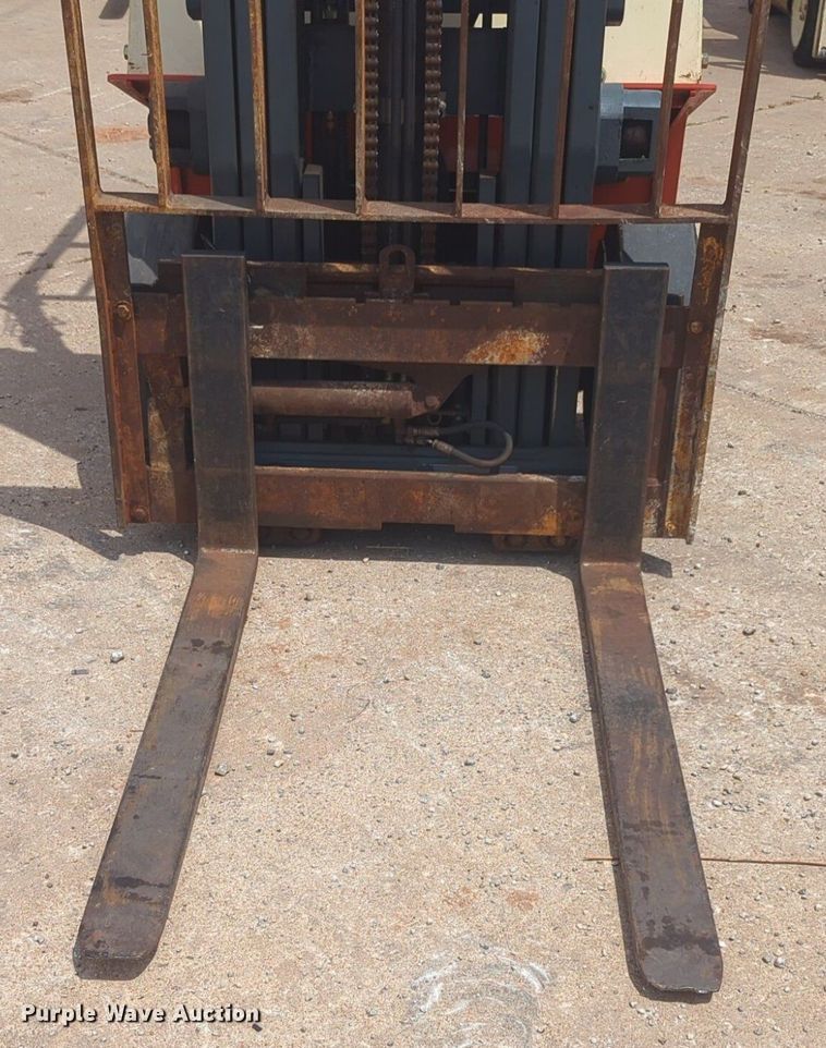 image for item NZ9651 Nissan forklift