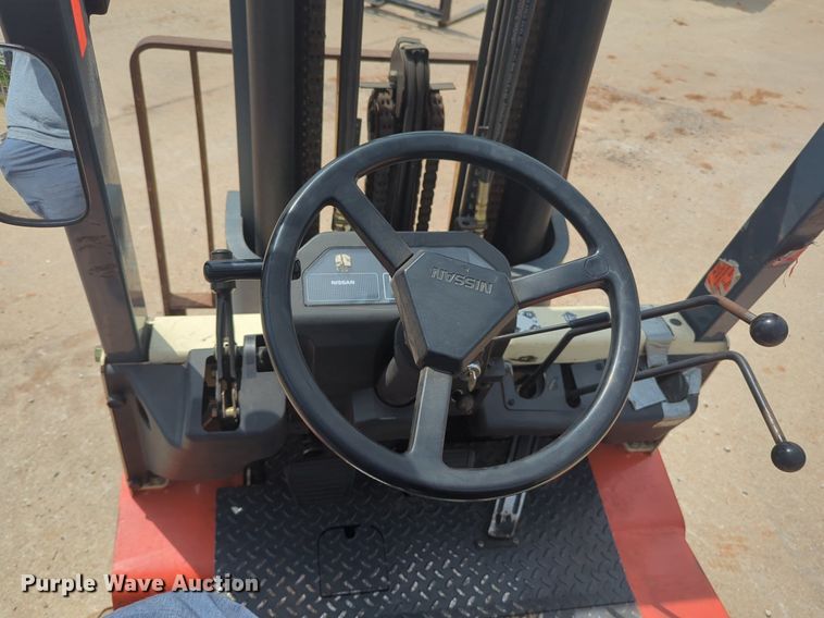image for item NZ9651 Nissan forklift