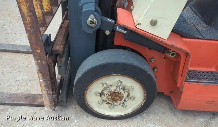 image for item NZ9651 Nissan forklift