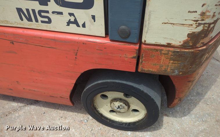 image for item NZ9651 Nissan forklift