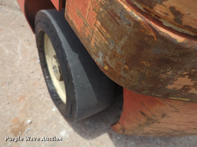 image for item NZ9651 Nissan forklift