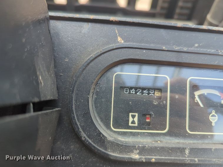 image for item NZ9653 Yale GLC050TENUAQ083.5 forklift