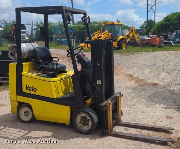 image for item NZ9654 Yale GLC040AFNUAV061 forklift