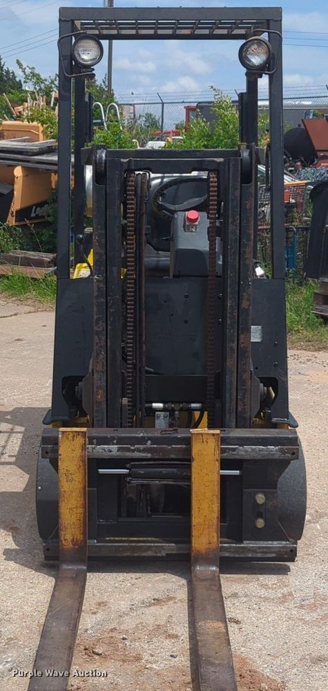 image for item NZ9654 Yale GLC040AFNUAV061 forklift