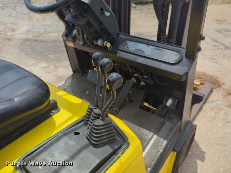 image for item NZ9654 Yale GLC040AFNUAV061 forklift