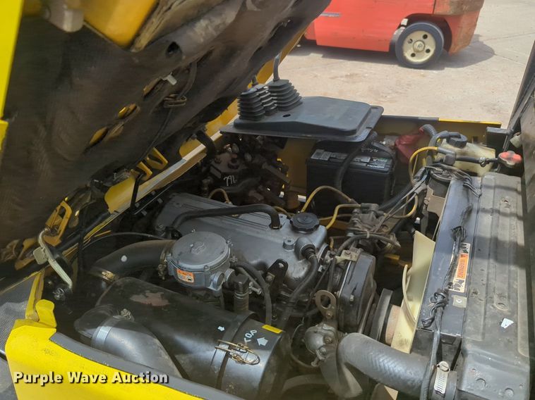 image for item NZ9654 Yale GLC040AFNUAV061 forklift