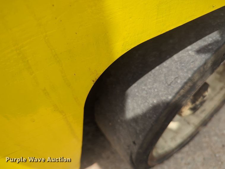 image for item NZ9654 Yale GLC040AFNUAV061 forklift