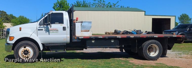 image for item NZ9683 2006 Ford F650 Super Duty flatbed truck