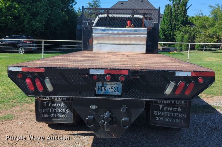 image for item NZ9683 2006 Ford F650 Super Duty flatbed truck