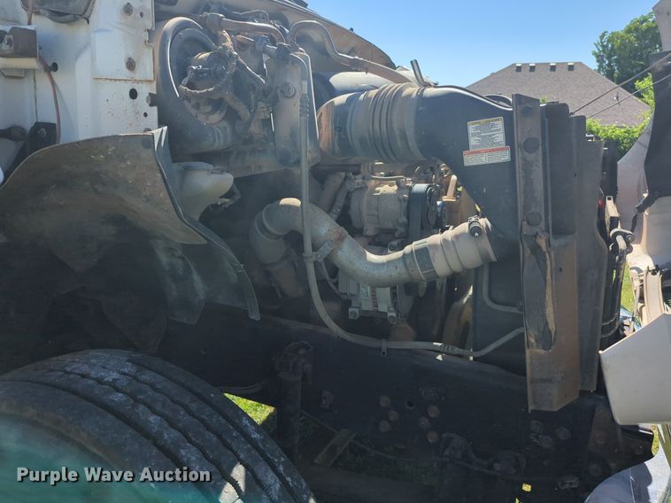 image for item NZ9683 2006 Ford F650 Super Duty flatbed truck