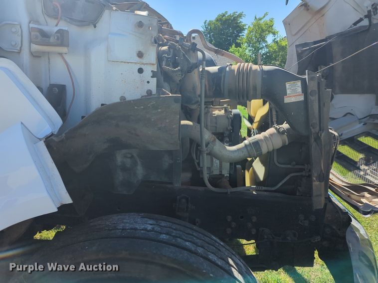 image for item NZ9683 2006 Ford F650 Super Duty flatbed truck