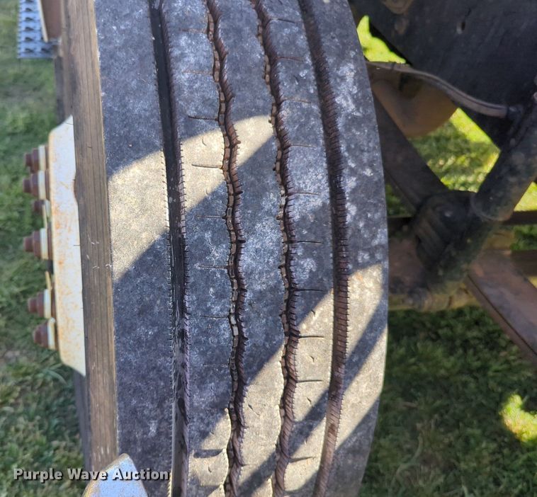 image for item NZ9683 2006 Ford F650 Super Duty flatbed truck