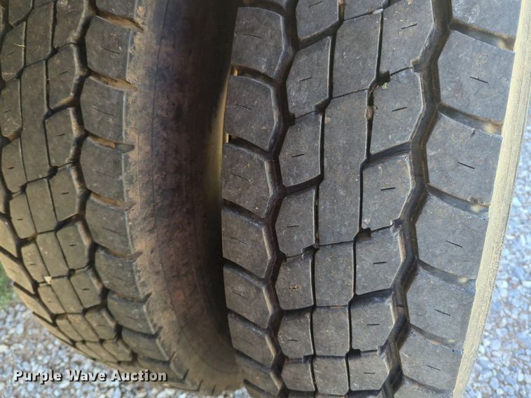 image for item NZ9683 2006 Ford F650 Super Duty flatbed truck