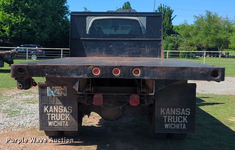 image for item NZ9684 2005 GMC C6500 dump flatbed truck