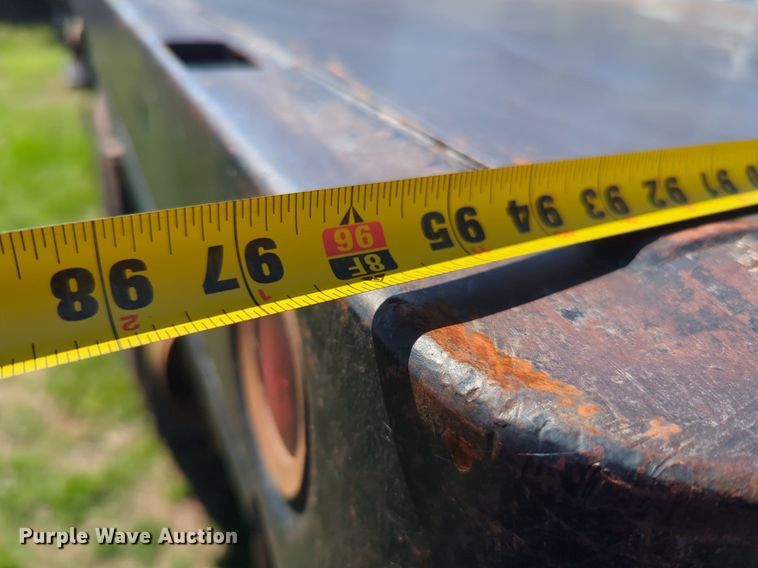 image for item NZ9684 2005 GMC C6500 dump flatbed truck