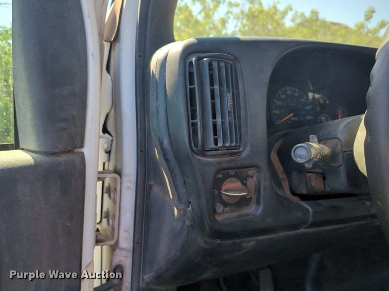 image for item NZ9684 2005 GMC C6500 dump flatbed truck