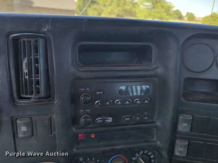 image for item NZ9684 2005 GMC C6500 dump flatbed truck